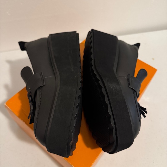 Rocket Dog Black Platform Loafers with Tassels - Picture 5 of 15